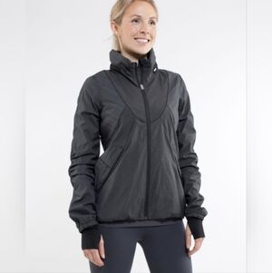 Lululemon Athletica Run Hustle Yoga Jacket Womens Size 8 Medium Grey Hoodie Coat